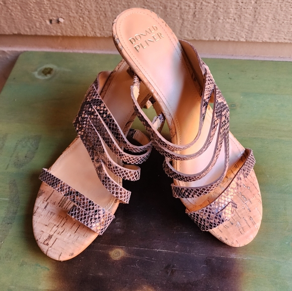 Donald Pliner Kaluse snake print slides kitten heels size 7.5 - Picture 4 of 10